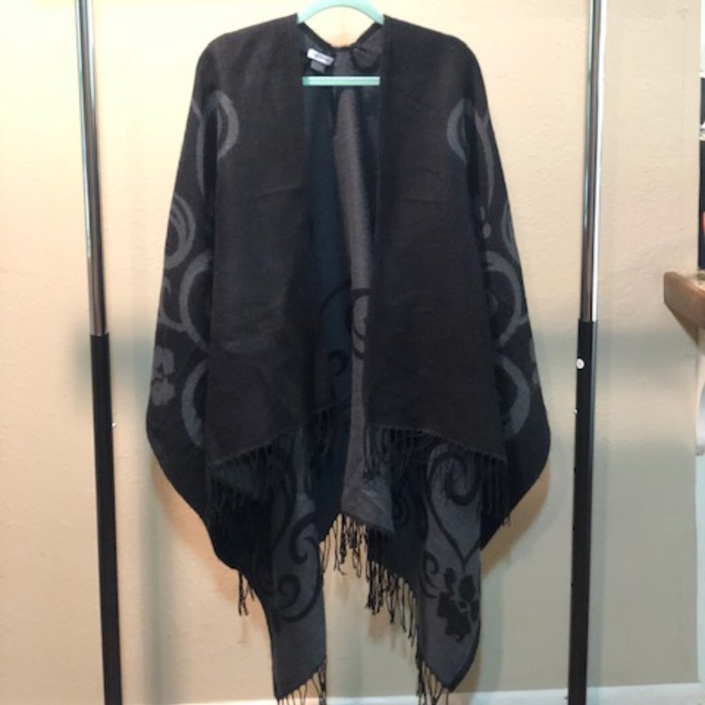 Just Jamie Black/Grey Poncho